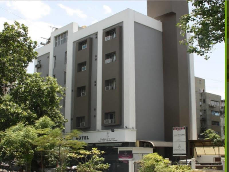 Hotel Dudawat Ahmedabad Exterior foto